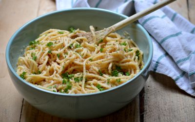 Veganistische pasta Alfredo